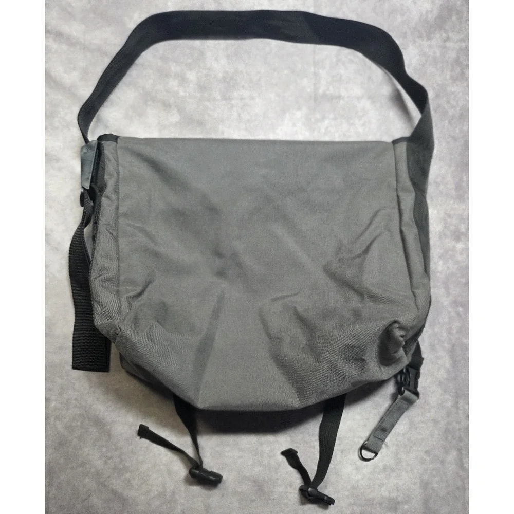Y2K Vintage Jansport Grey/Black Messenger Bag 14